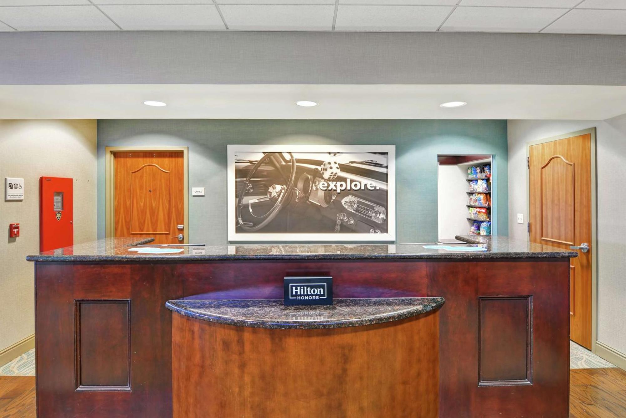 Hampton Inn & Suites Wilkes-Barre Ngoại thất bức ảnh