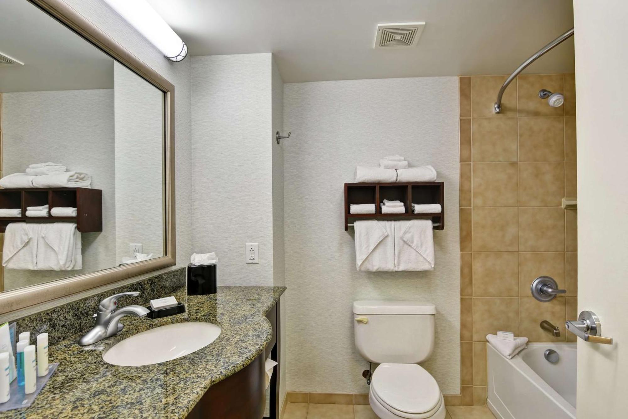 Hampton Inn & Suites Wilkes-Barre Ngoại thất bức ảnh