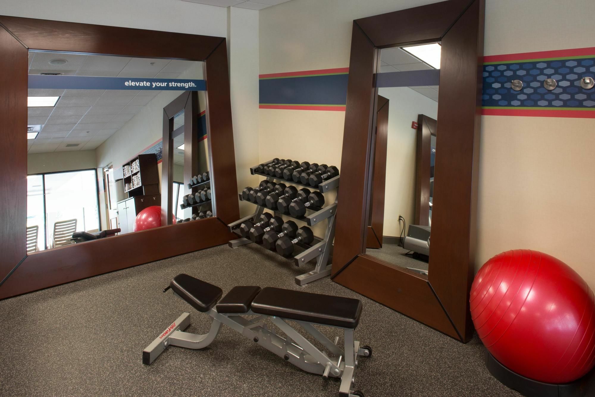 Hampton Inn & Suites Wilkes-Barre Ngoại thất bức ảnh